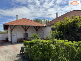 VH-004441 - 