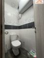 VH-004504 - 