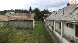 VH-004560 - 