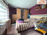 VH-004856 - 