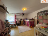VH-004913 - 