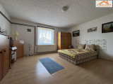VH-004942 - 