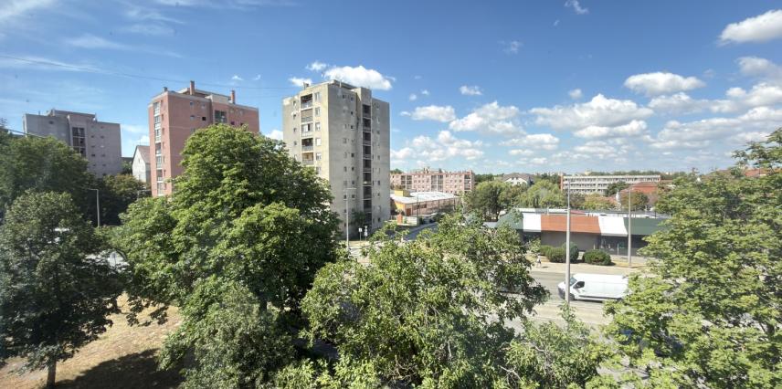 Eladó lakás