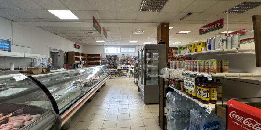 Eladó üzlethelyiség / kereskedelmi ingatlan