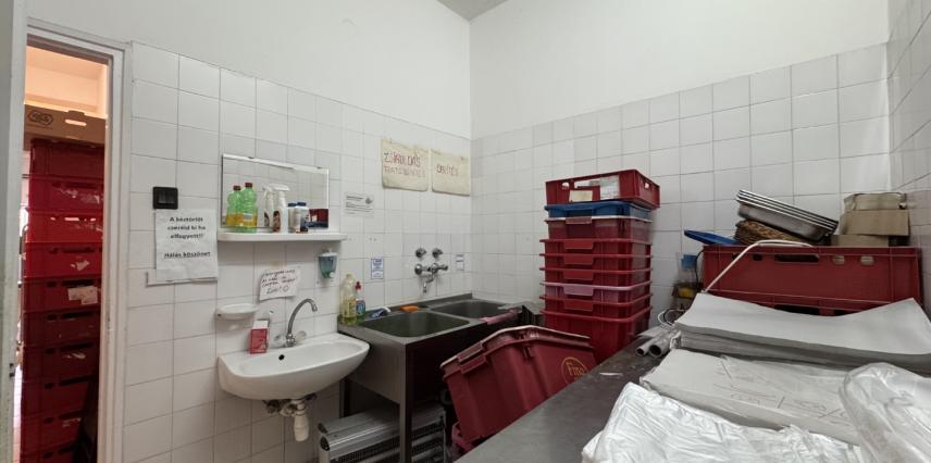 Kiadó üzlethelyiség / kereskedelmi ingatlan